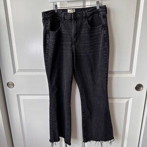 Universal Thread Women’s Sz. 14R Black High-Rise Flare Jeans Black
